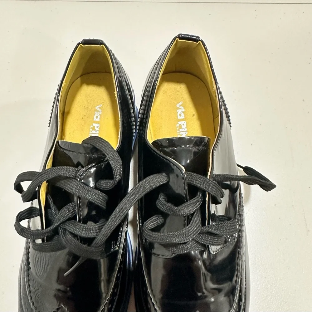 Via Pinky Black Patent Leather Platform Brogues Blue Sawtooth Sole size‎ 9,5